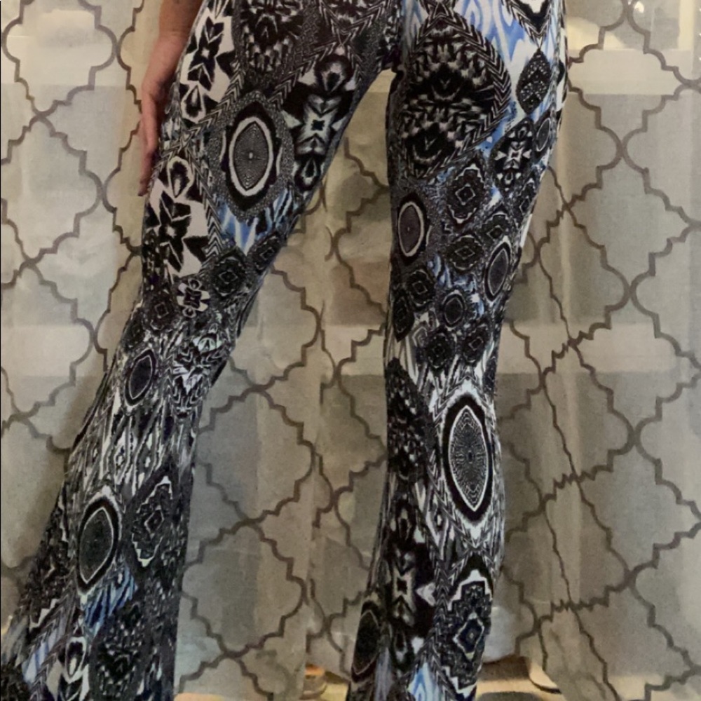 Patterned Flare Pants 🌀 - Picture 3 of 4